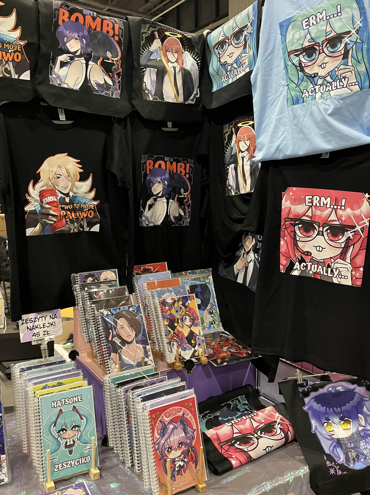 Zeszyty na naklejki, koszulki, torby