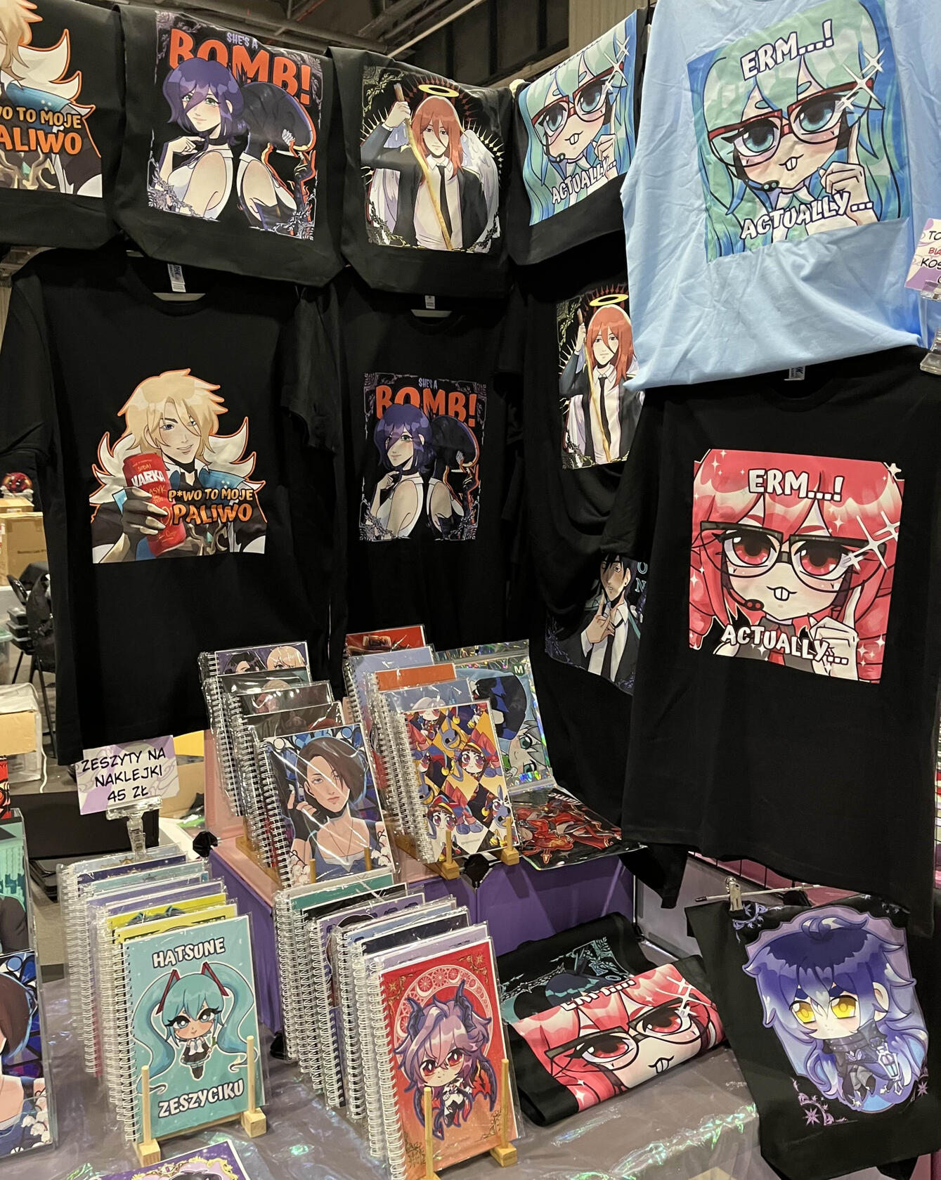 Zeszyty na naklejki, koszulki, torby